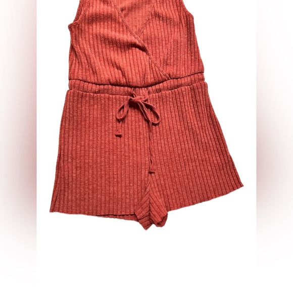 EN CRÈME ~ Rust Colored Sleeveless Ribbed Knit Romper size L - Picture 6 of 7
